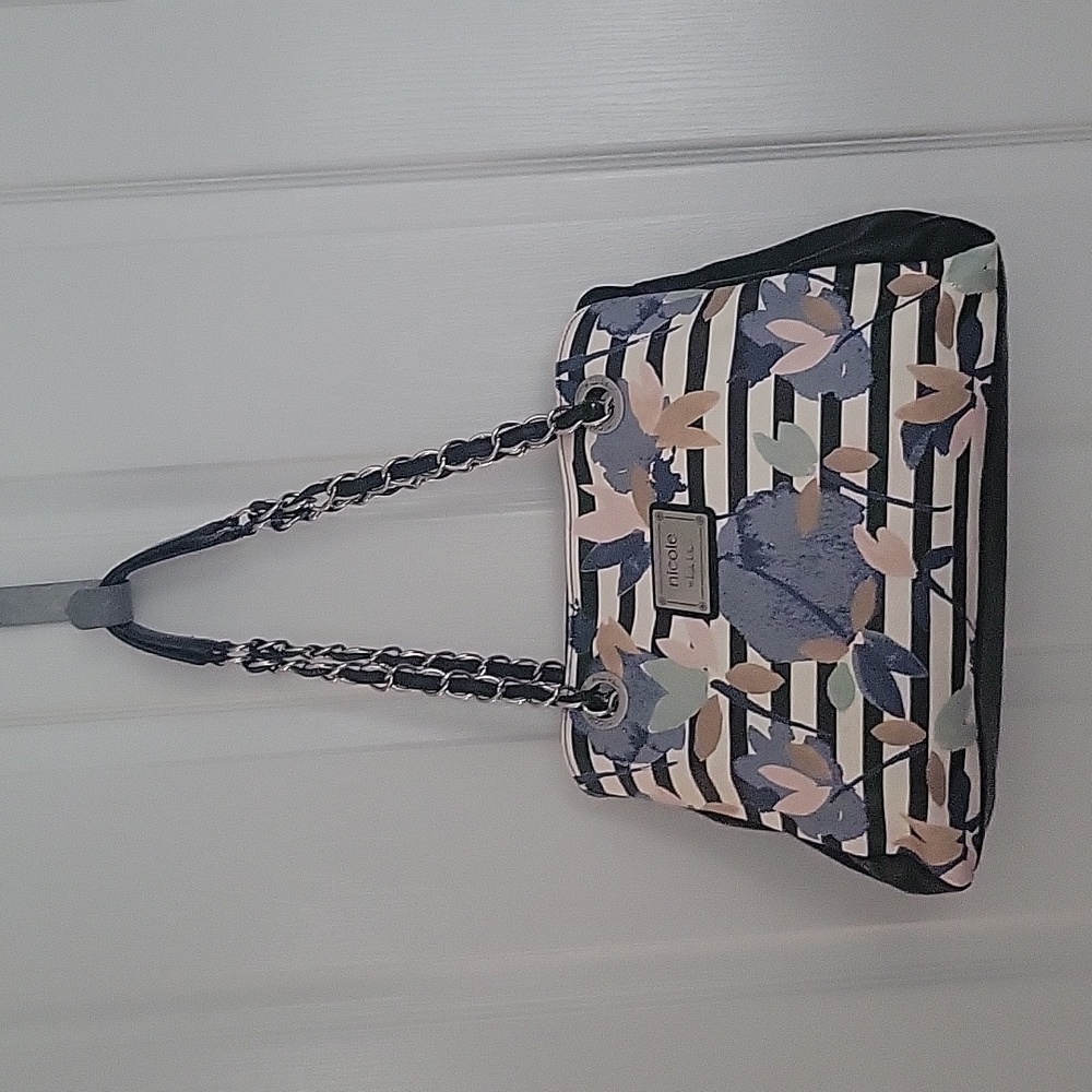 Nicole shoulder bag  multicolor, base navy, 6 pouches, 3 zippered pockets